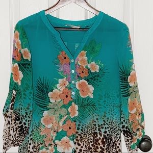 Soft Surroundings Tops - Soft Surroundings V-Neck Tunic Floral & Leopard Sm Soft Surroundings Tops - Soft Surroundings V-Neck Tunic Floral & Leopard Sm